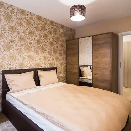 Apartmán Luxury New Three Bedroom *