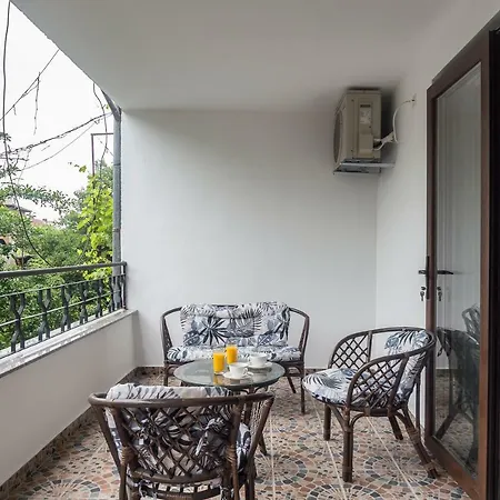 Luxury New Three Bedroom *